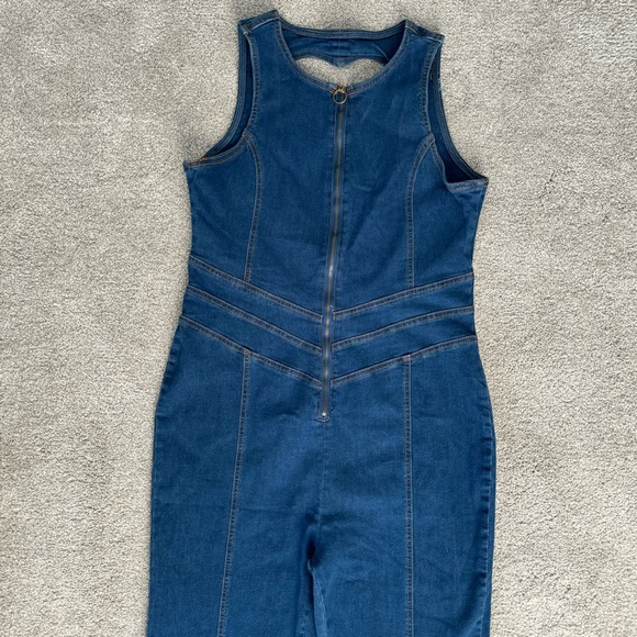 Denim Jumpsuit 🪩🤍 - Picture 2 of 4